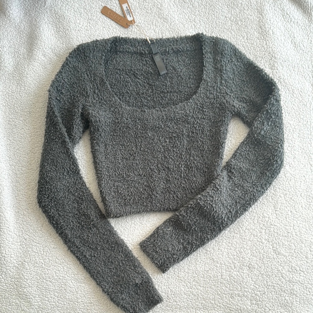 SKIMS COZY KNIT SCOOP NECK CROP TOP | JUNIPER × 1